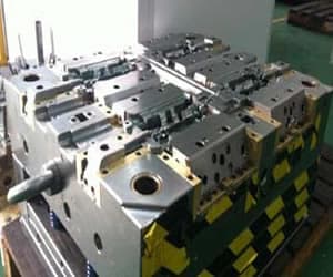 Mold case manufacturing example
